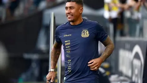 《独家揭秘：拜仁慕尼黑秘密觊觎17岁天才边锋皮图谢夫斯基！》