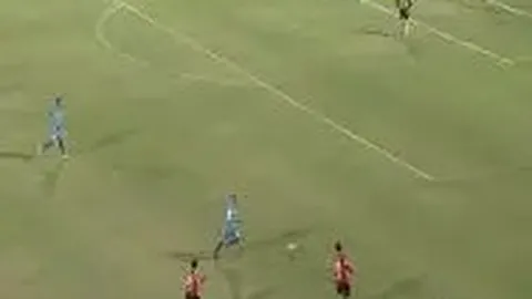 香港铁卫成中超豪门争夺焦点，国安有望一招截胡，王刚主力宝座岌岌可危！